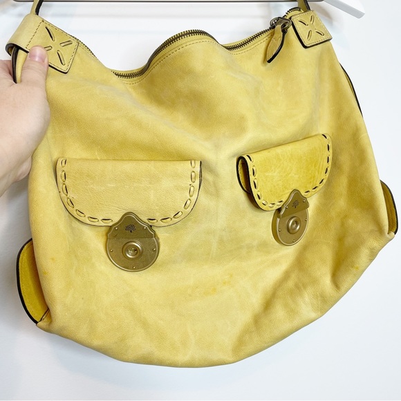Mulberry Yellow Leather Hobo Bag Gold Buckle Hardware - Picture 2 of 16
